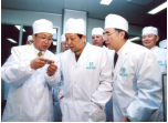 原陜西省省長(zhǎng)陳德銘視察利君
